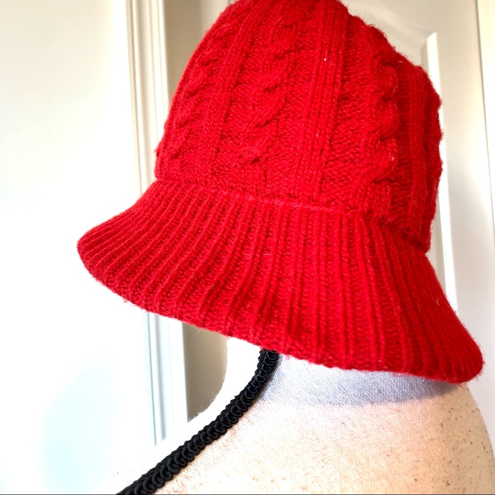 Vintage ARIS Red Cable Knit Hat With Lining—SZ. OS